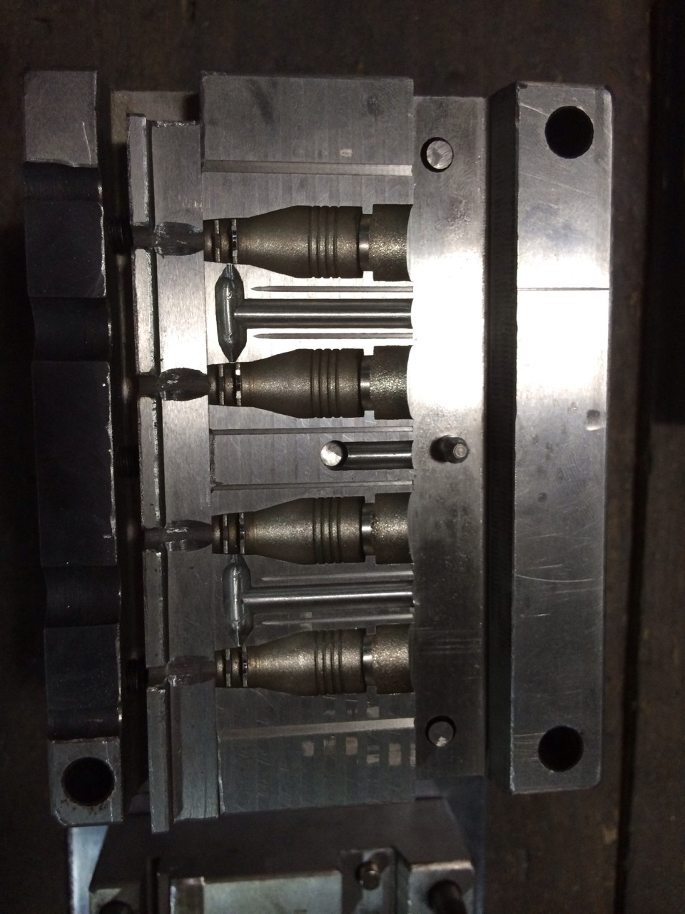 【F头插头模具，AC125内架模具,采购插头模具】_